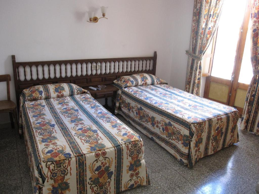 Fonda Agusti Otel Esterri d'Àneu Oda fotoğraf